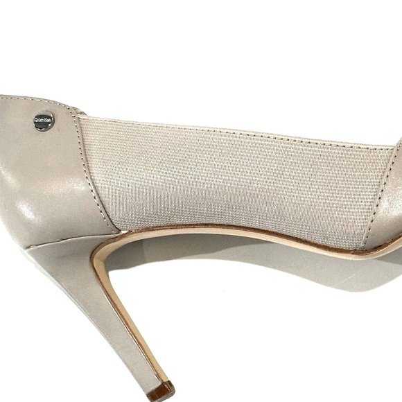 👠💼 CALVIN KLEIN Taupe Pointed Toe Pumps | Women’s 8 | Classic Work-to-Event - Picture 3 of 3